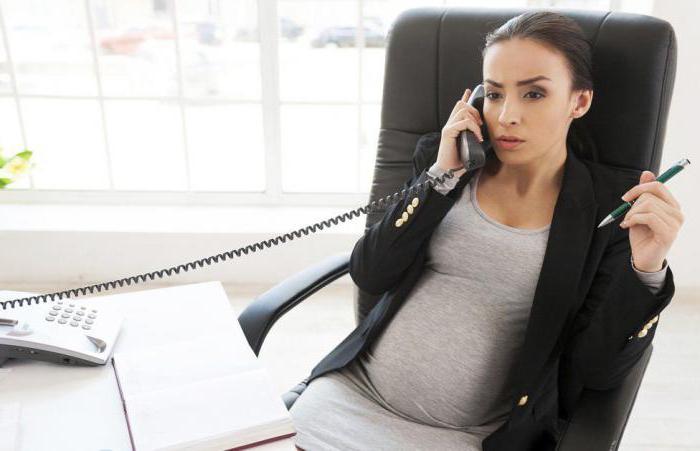 Can a pregnant woman be laid off: law, rights and features